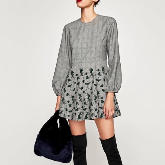 Zara embroidered dress - Picture 1 of 3